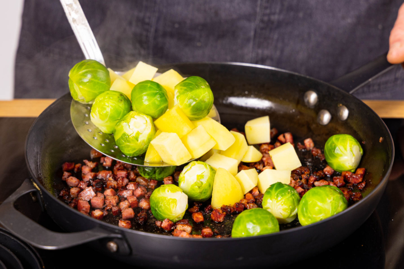 vorgekochtes Gemüse mit braten