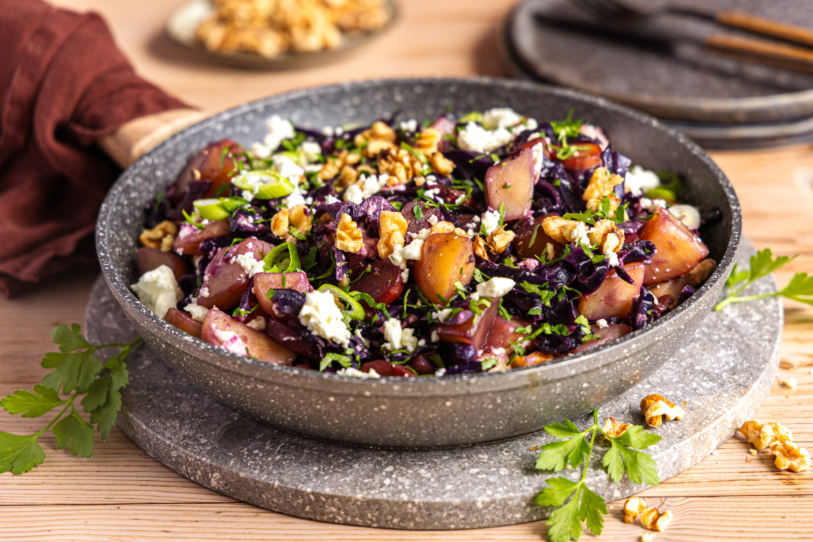Rotkohl-Pfanne mit Kartoffeln