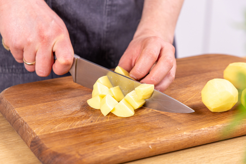Kartoffeln würfeln