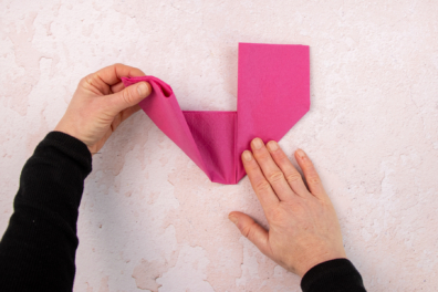 Herz aus Papierserviette falten