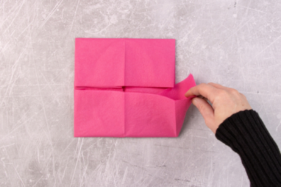 Lasche nach außen falten