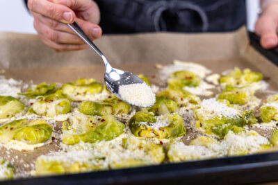 Parmesan verteilen