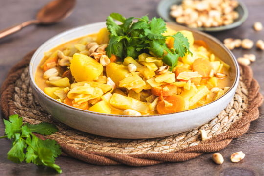 Weißkohlcurry mit Erdnussbutter