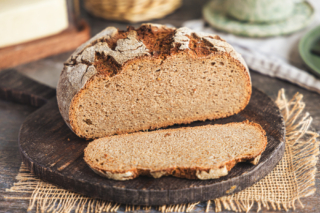 Bauernbrot mit Sauerteig