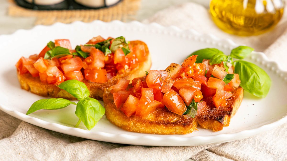 Bruschetta Rezept: mit Tomaten und Knoblauch