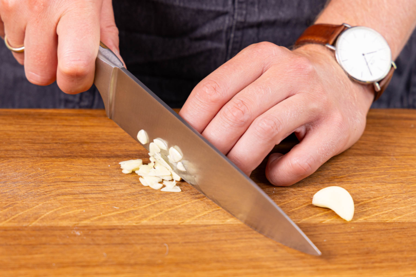 Knoblauch schneiden
