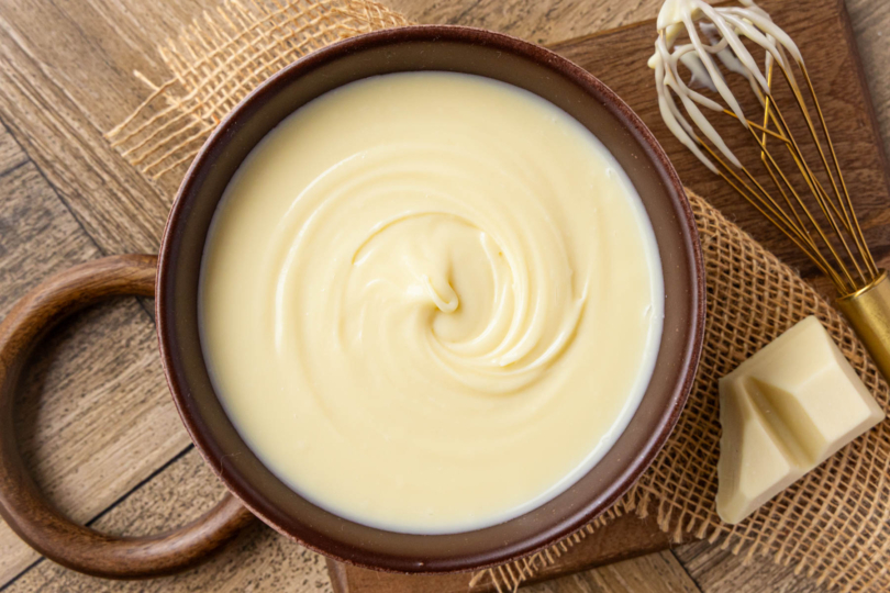 festere Ganache mit weißer Schokolade zum Füllen