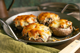 Gefüllte Portobello-Pilze aus der Pfanne