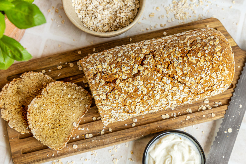 Haferflockenbrot mit Joghurt top down