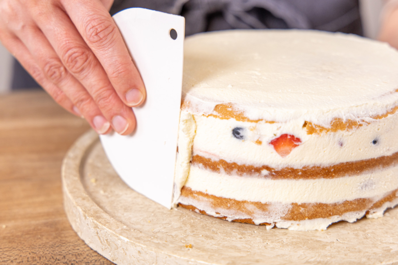 Naked Cake einstreichen