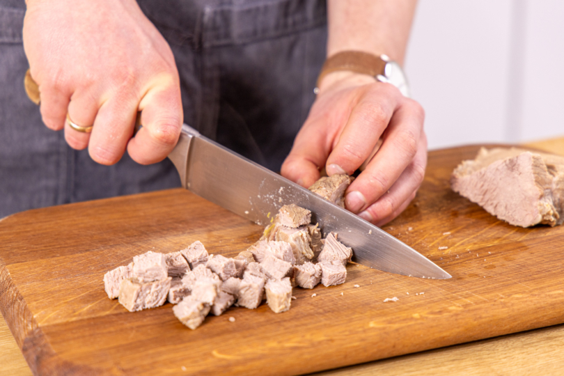Fleisch würfeln