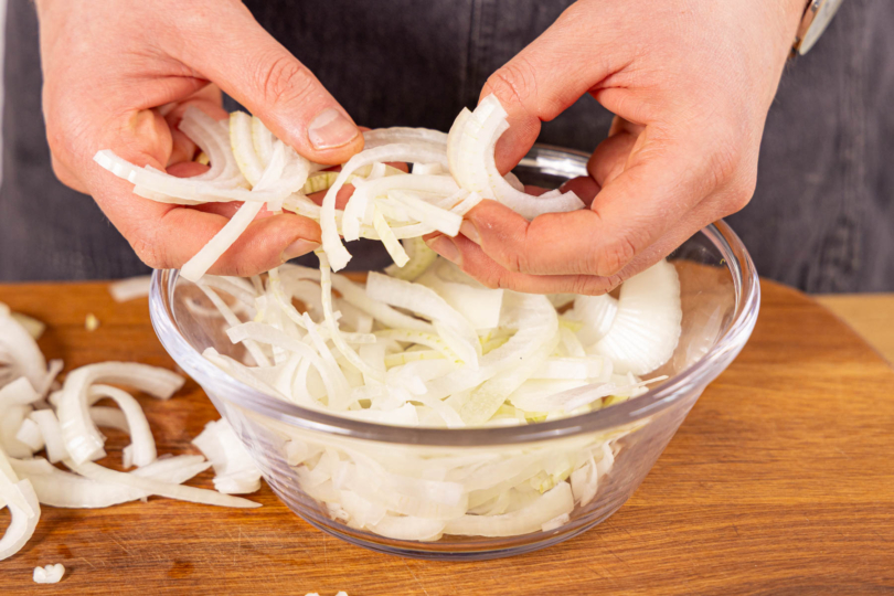Zwiebelringe von einander lösen