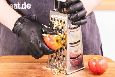 Apfel raspeln