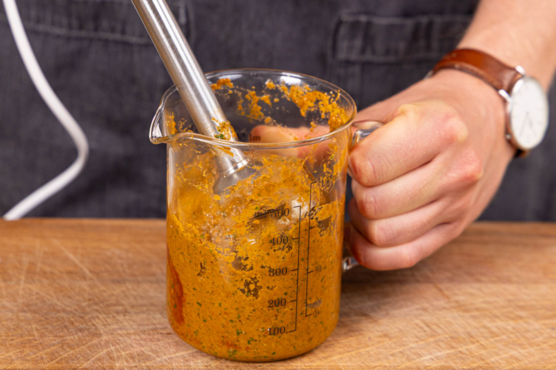 Tomatensauce pürieren