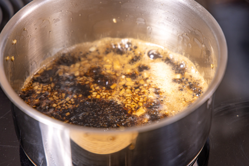 Teriyaki Sauce köcheln lassen