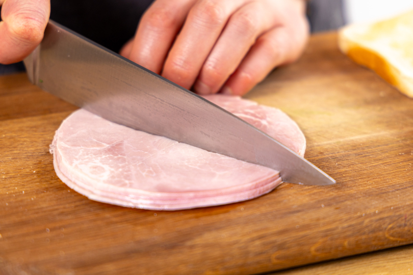 Schinken schneiden