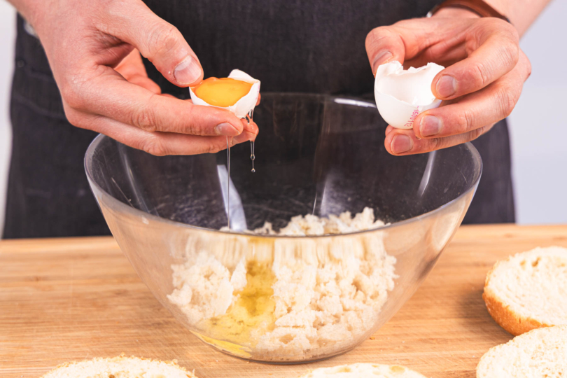 Ei zum Brötcheninneren geben