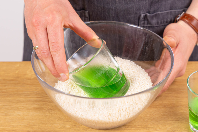 Wackelpudding ohne Gelatine schräg auskühlen lassen