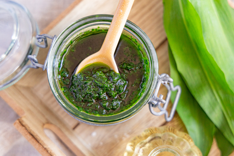 Bärlauchpaste im Glas