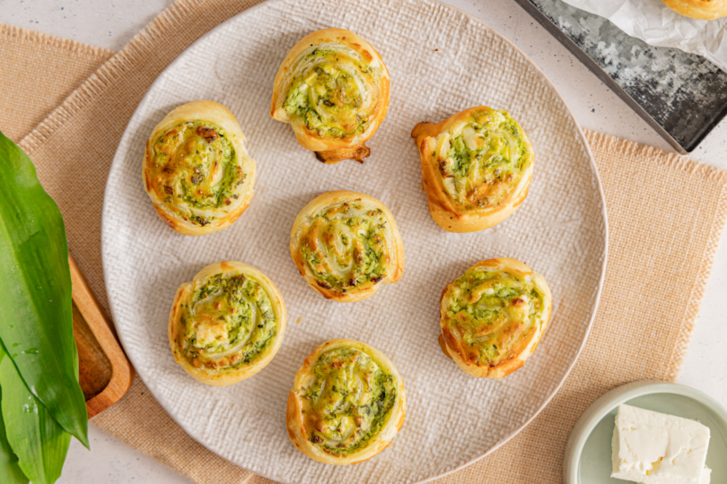 Bärlauchschnecken auf Teller