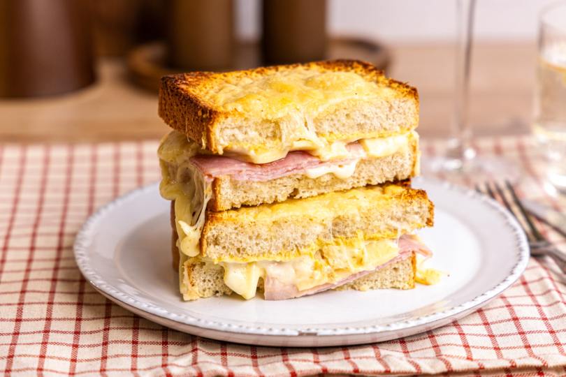 Croque Monsieur mit Bechamelsauce
