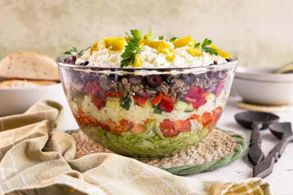Griechischer Schichtsalat