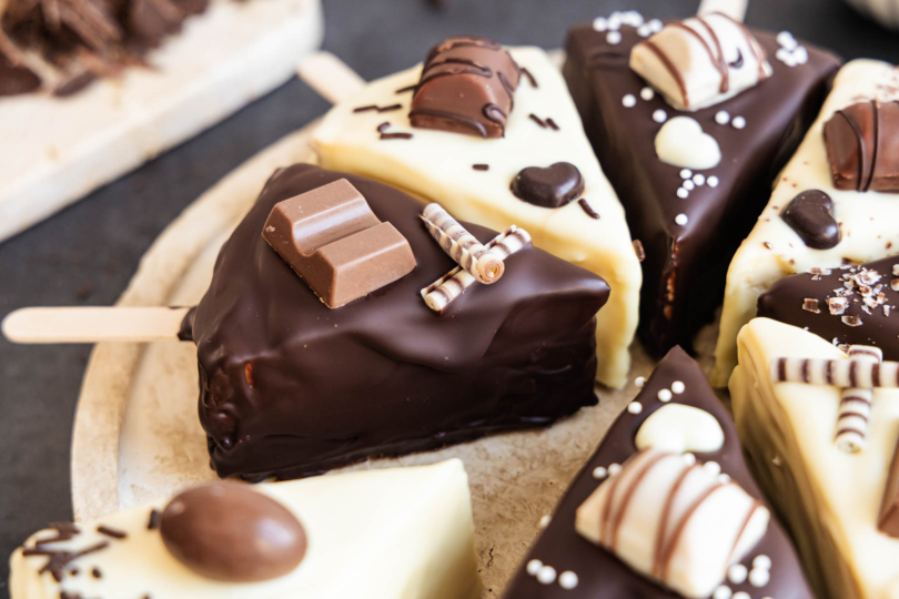 Käsekuchen am Stiel Nahaufnahme