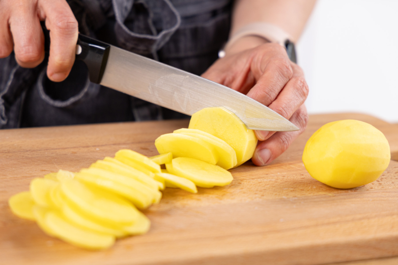 Kartoffeln schneiden