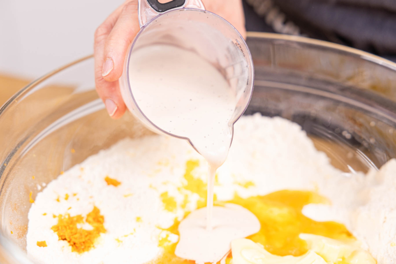 Hefemilch zum mehl und Co. gießen