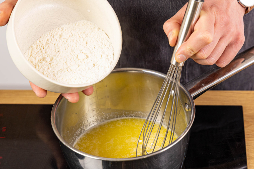 Mehlschiwtze aus Butter und Mehl zubereiten