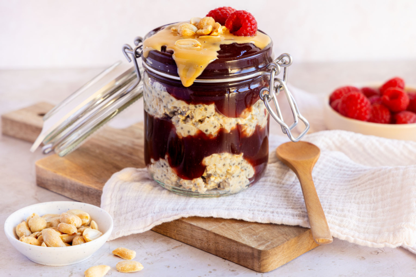 Peanutbutter & Jelly Overnight-Oats nah