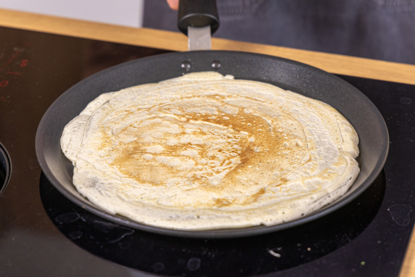 Pfannkuchen nach einer Minute wenden