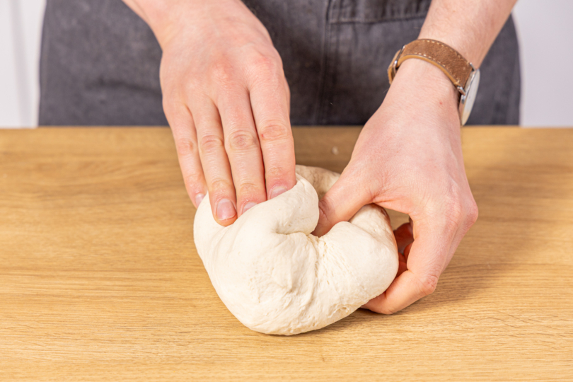 Pizzateig falten