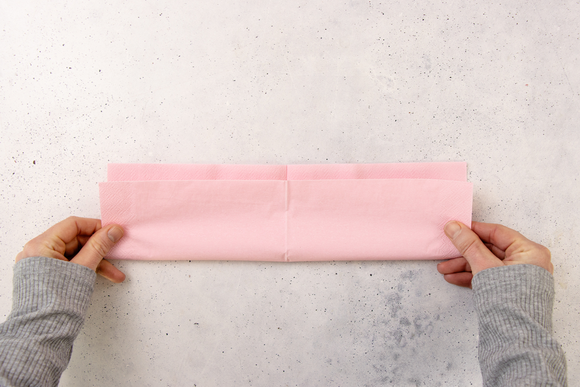 Serviettenstreifen falten