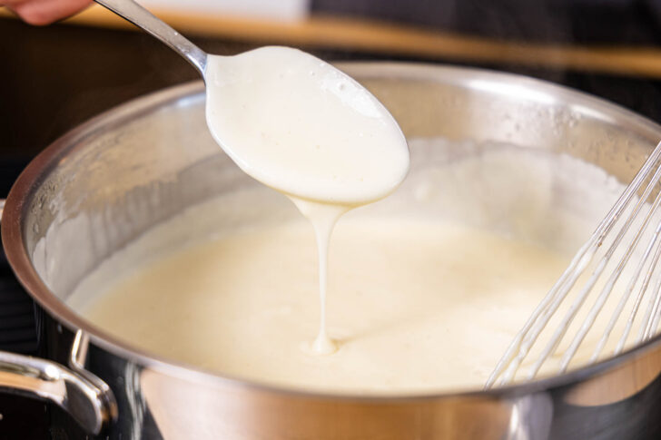 Bechamelsauce läuft vom Löffel