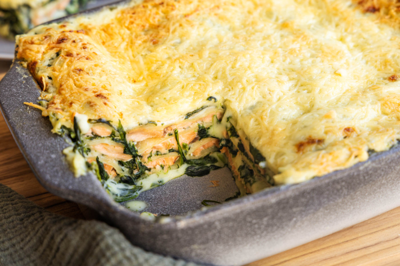 Spinatlasagne mit Lachs Nahaufnahme