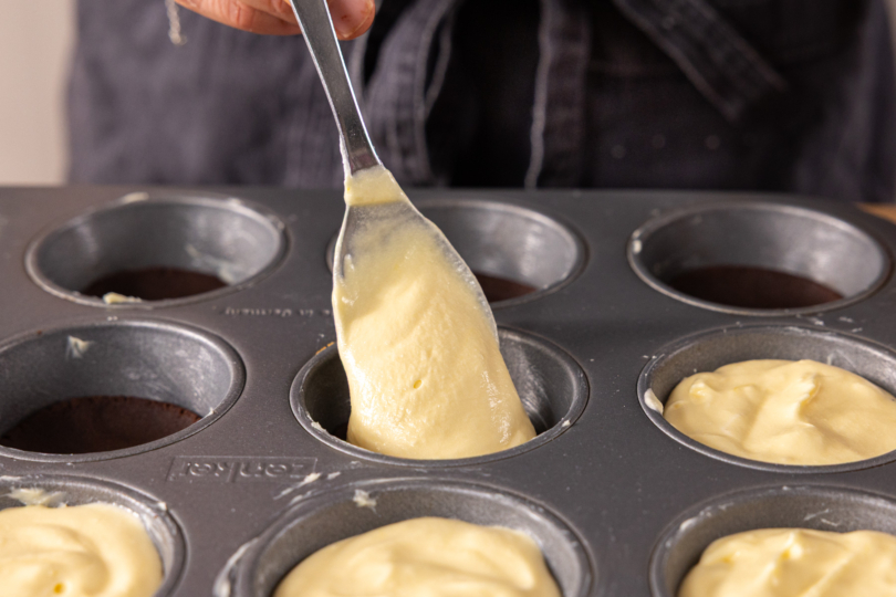 Käsekuchenteig einfüllen