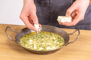 Feta verteilen