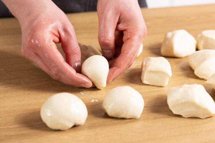 Teigkugeln formen