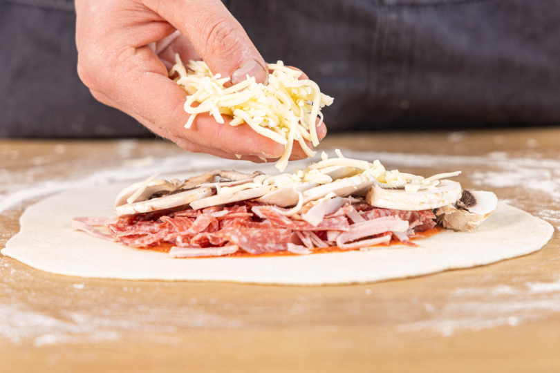 Calzoneteig füllen