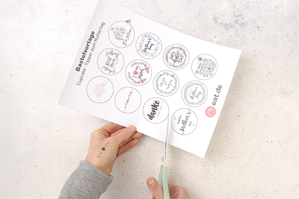 Cupcake Topper zum Muttertag ausschneiden