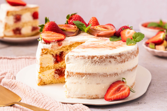 Erdbeer-Rhabarber-Torte