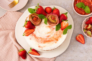 Erdbeer-Rhabarber-Torte top-down