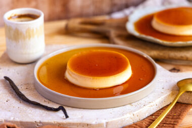 Flan: Spanischer Karamell Pudding