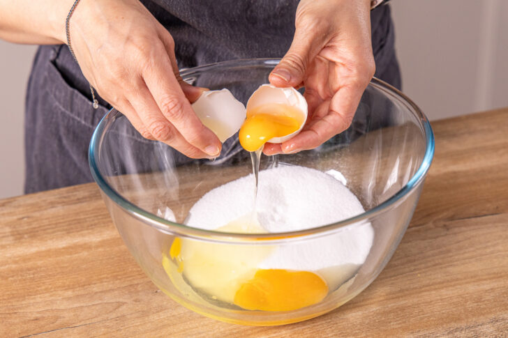 Eier dazugeben