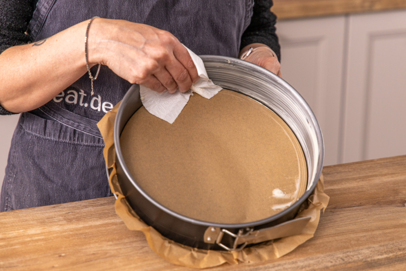 Springform einfetten