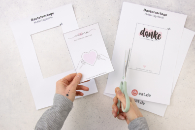 Muttertagskarte Vorlage ausschneiden