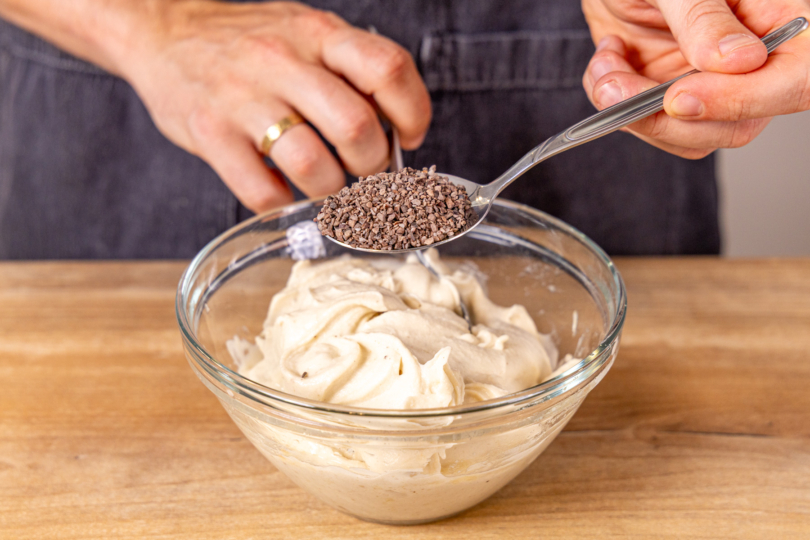 Kakaonibs unter Nicecream geben