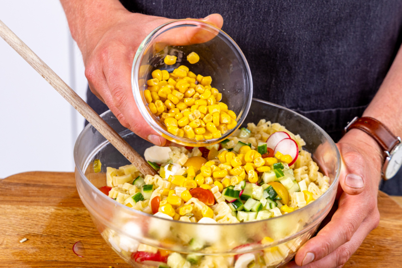 Mias zum Salat geben