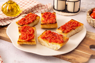 Pan con tomate